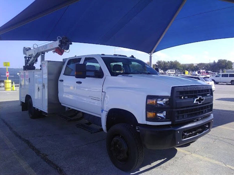 2022 Chevrolet Silverado 5500HD 4X4 4dr Crew Cab 