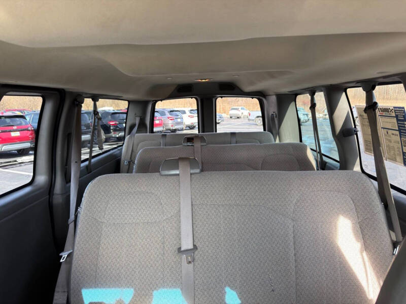 2016 Chevrolet Express LT 2500