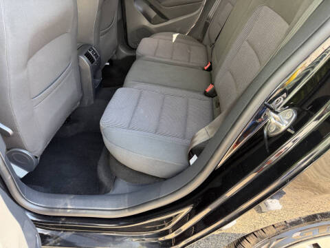 2013 Volkswagen Golf 2.5L PZEV
