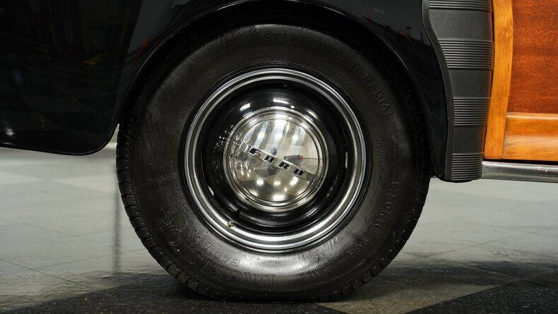 1948 Ford Super Deluxe