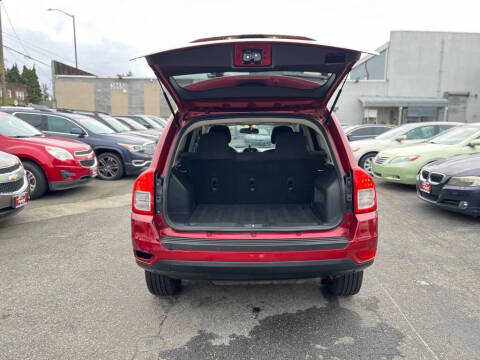 2012 Jeep Compass Sport