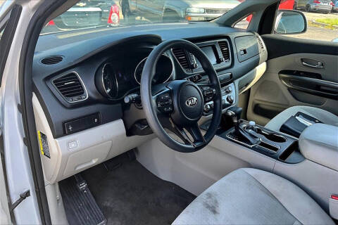 2019 Kia Sedona LX