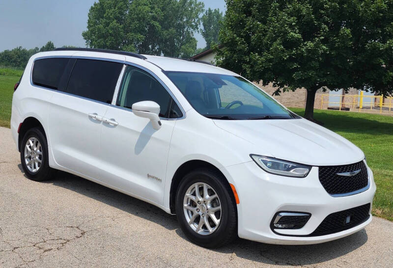 2022 Chrysler Pacifica Touring L