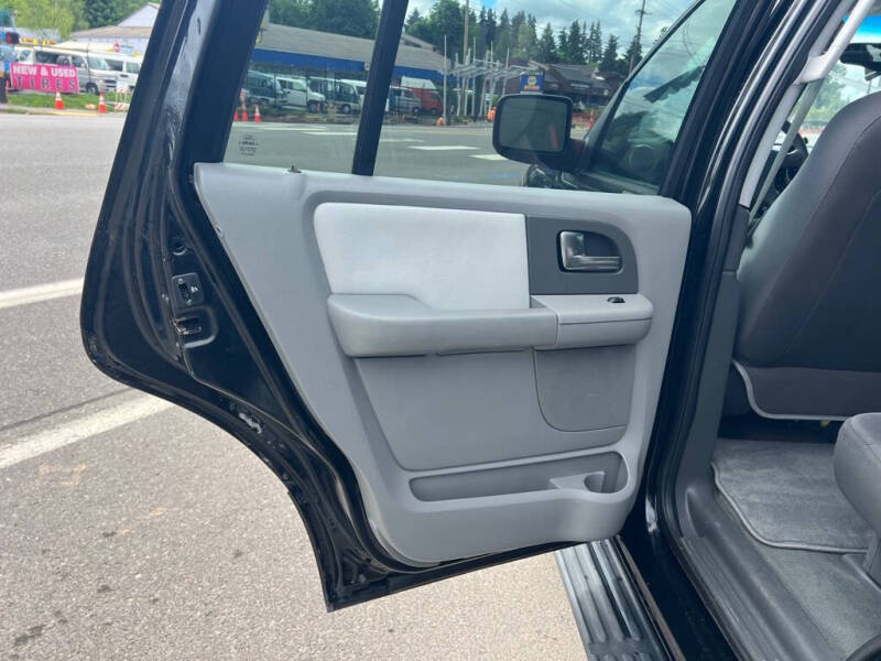 2004 Ford Expedition XLT