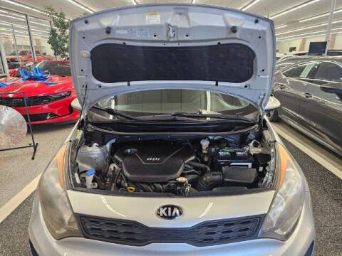 2015 Kia Rio 5-Door LX