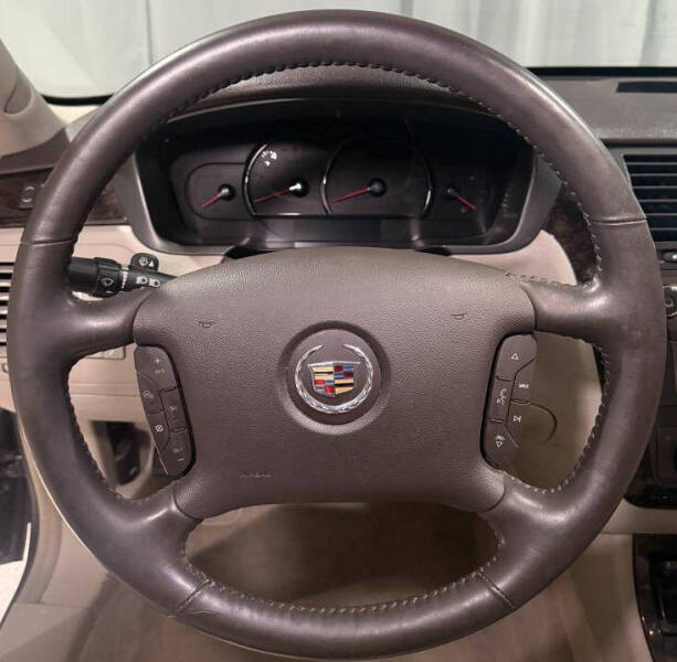 2010 Cadillac DTS Luxury Collection