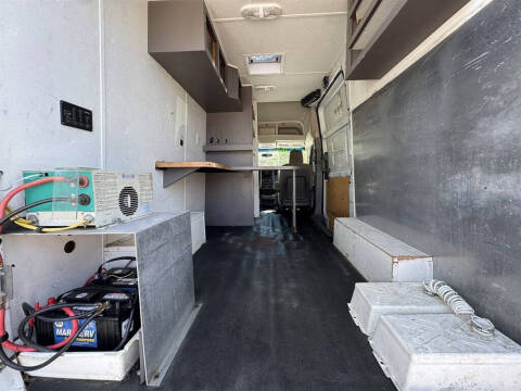 2014 Nissan NV 2500 HD SV