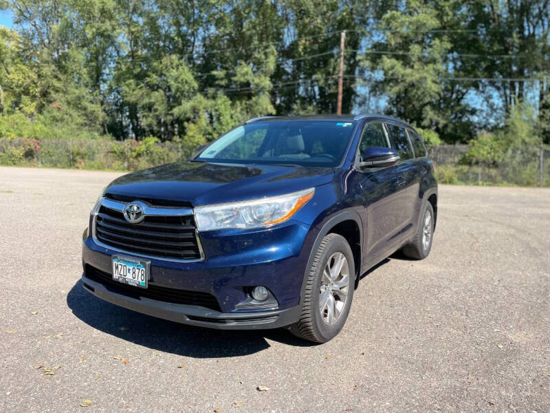 2015 Toyota Highlander XLE's photo