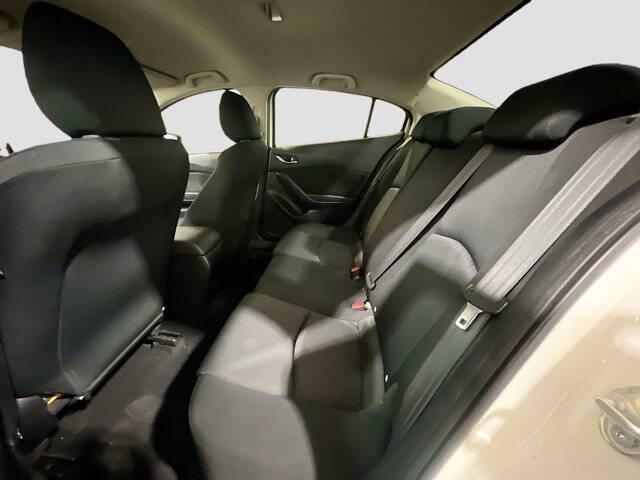 2016 Mazda MAZDA3 i Sport