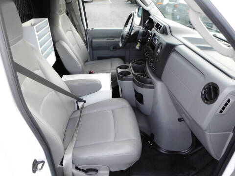2013 Ford E-Series E-350 SD