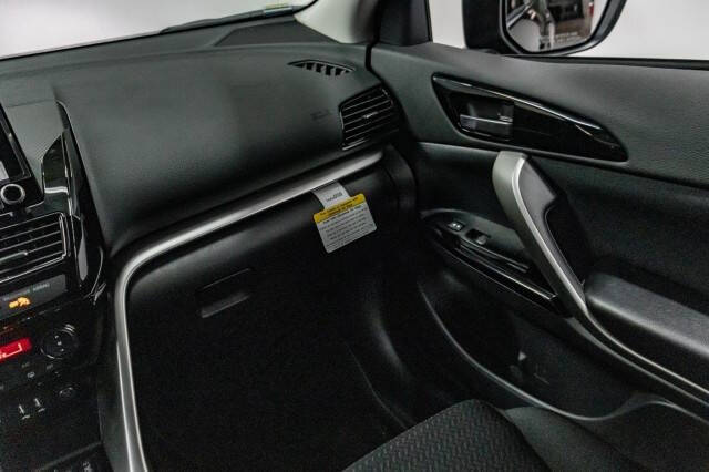 2025 Mitsubishi Eclipse Cross LE