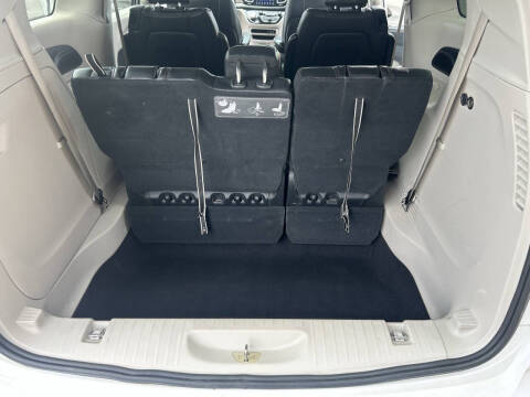2017 Chrysler Pacifica Touring-L