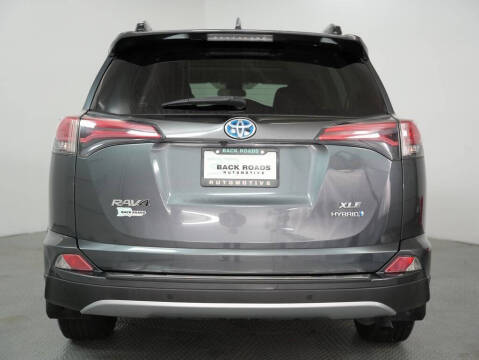 2017 Toyota RAV4 Hybrid XLE