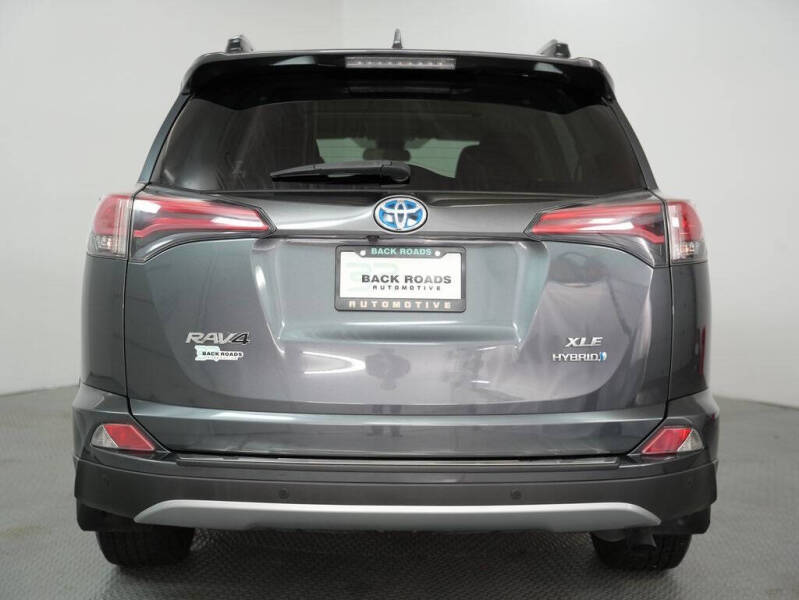 2017 Toyota RAV4 Hybrid XLE