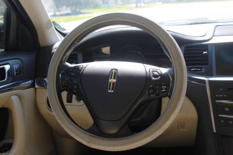 2014 Lincoln MKS