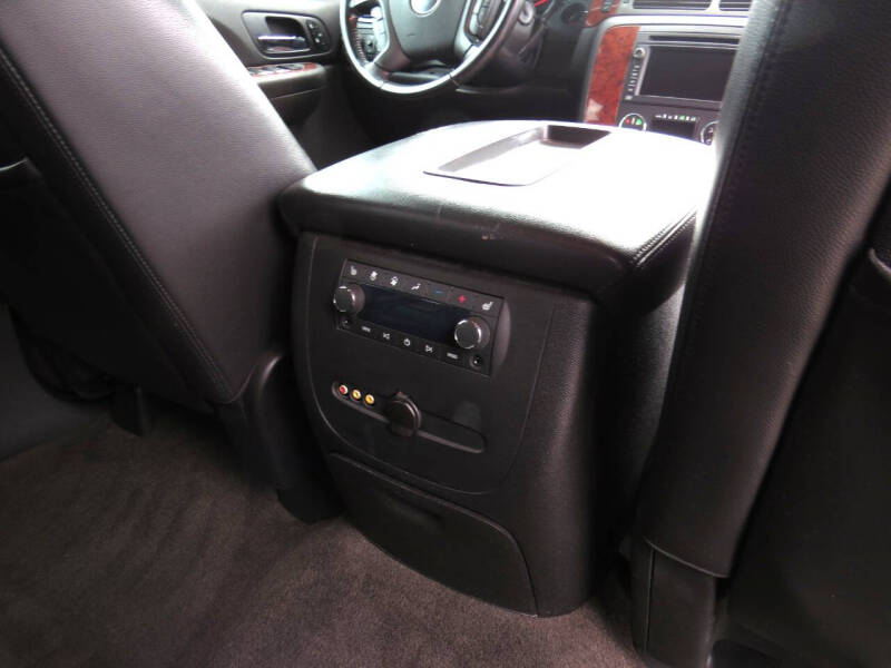 2008 Chevrolet Suburban LTZ