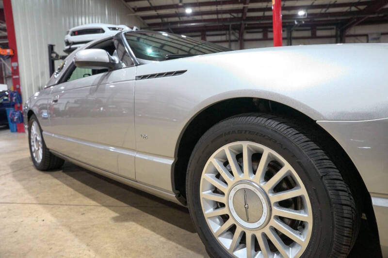 2004 Ford Thunderbird Deluxe