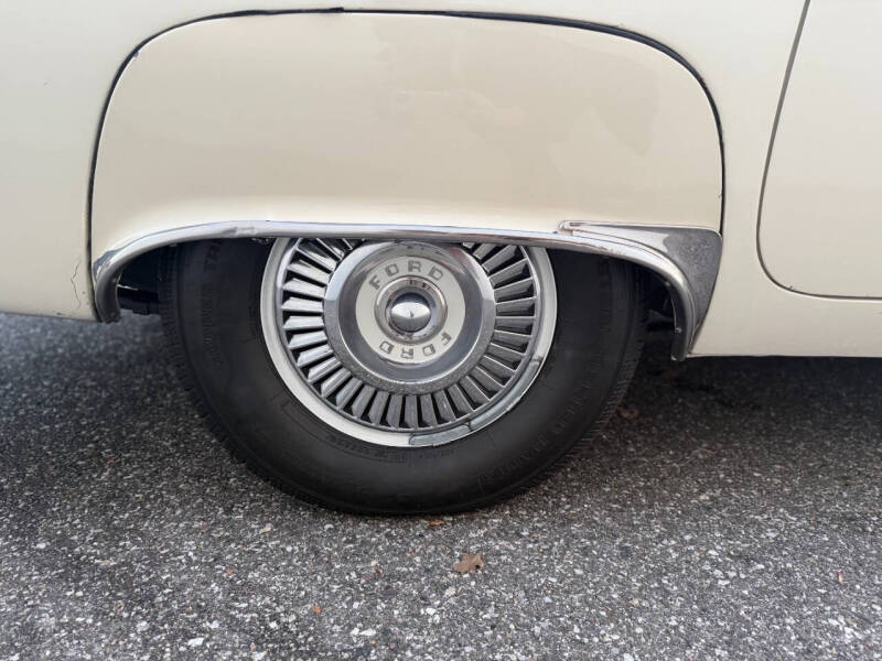 1957 Ford Thunderbird