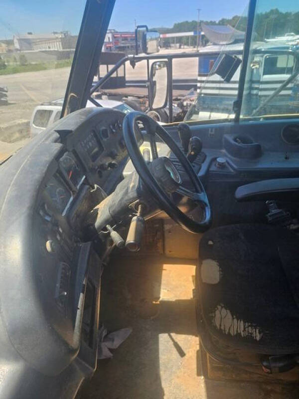 2003 Caterpillar 735