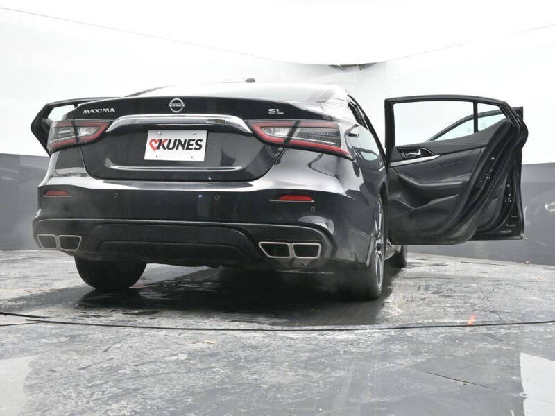 2023 Nissan Maxima