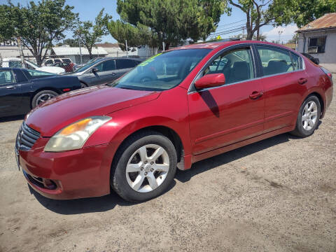 2007 Nissan Altima for sale at Larry's Auto Sales Inc. in Fresno CA