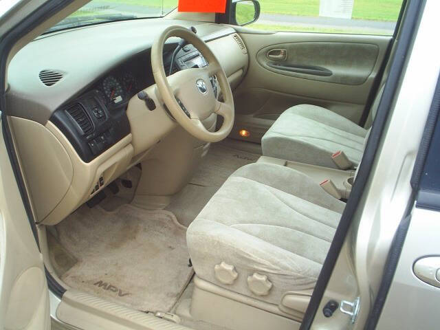 2003 Mazda MPV LX
