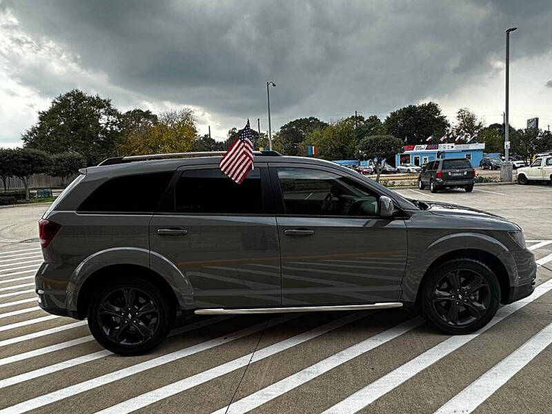 2019 Dodge Journey Crossroad