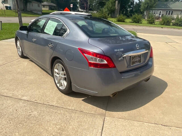 2011 Nissan Maxima for sale at Auto Connection in Waterloo, IA