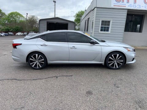 2022 Nissan Altima 2.0 SR