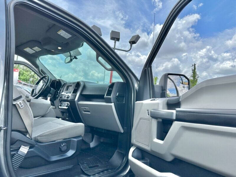 2017 Ford F-150 Pickup - $19,995