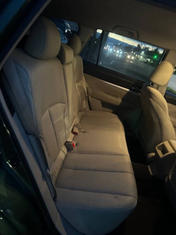 2010 Subaru Outback 2.5i