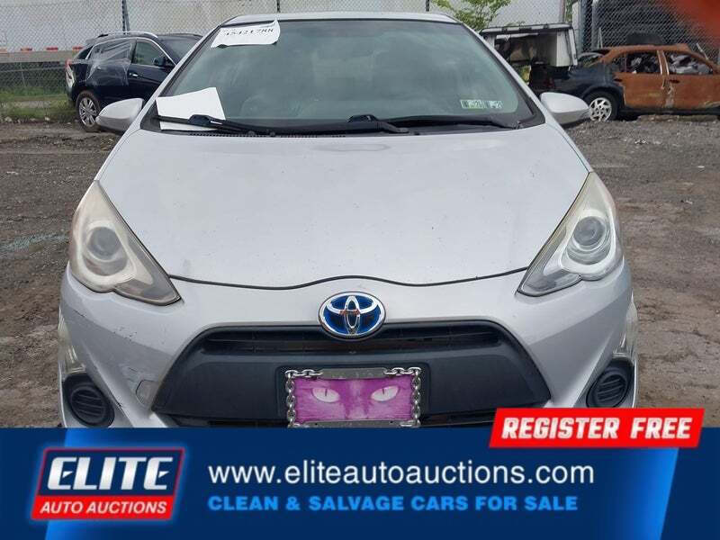 2015 Toyota Prius c One