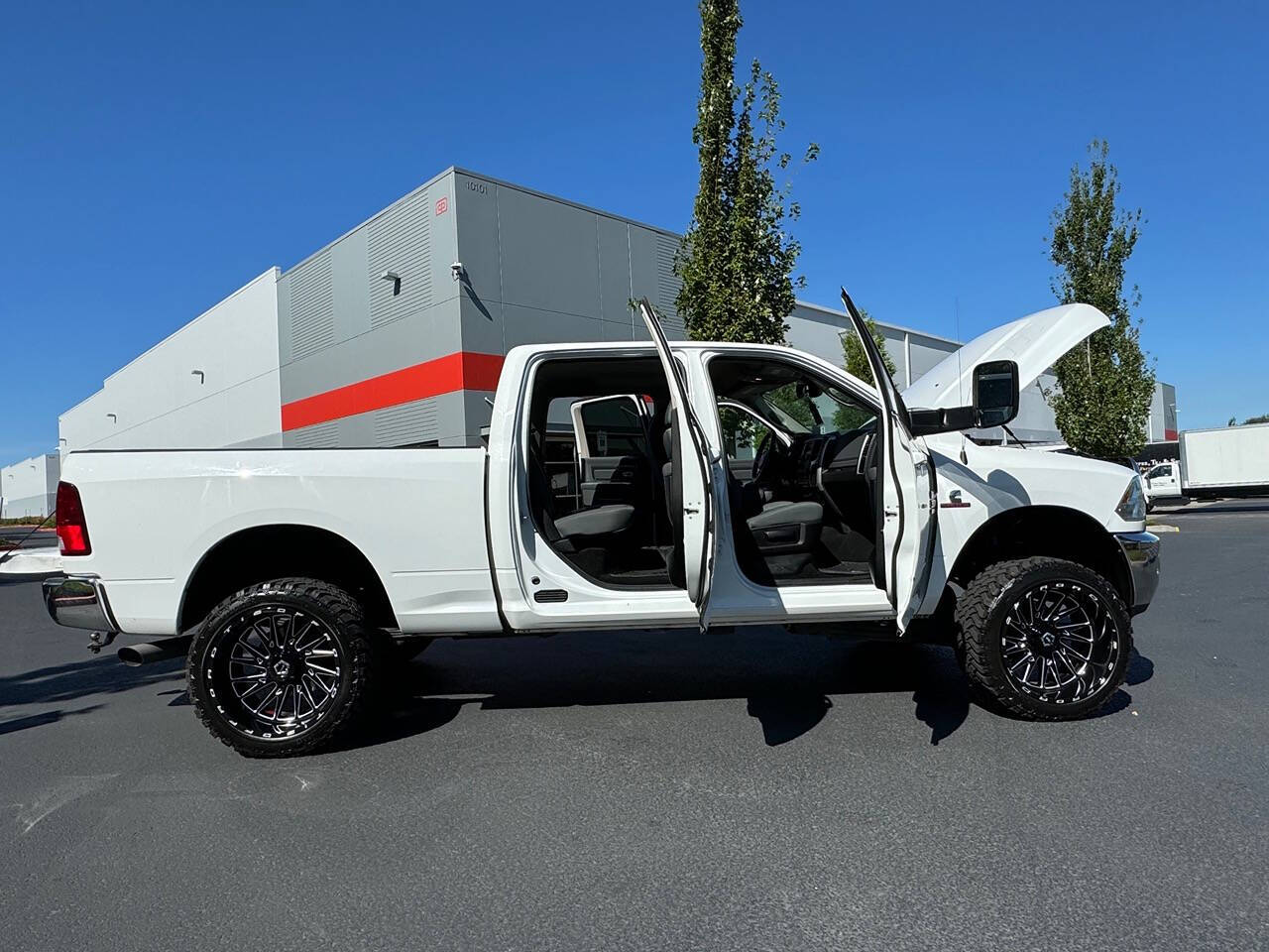 2018 Ram 3500 for sale at MISHA MASTER MOTORZ LLC in Portland, OR