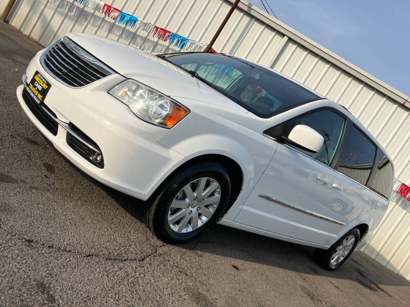 2014 Chrysler Town and Country Touring