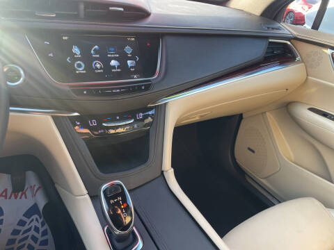 2018 Cadillac XT5 Premium Luxury