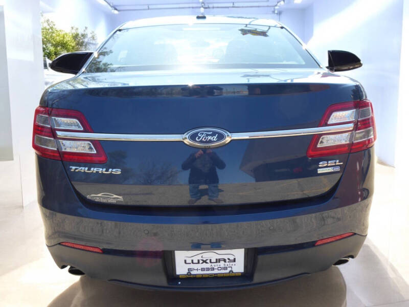 2017 Ford Taurus SEL