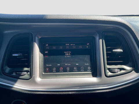 2021 Dodge Challenger SXT