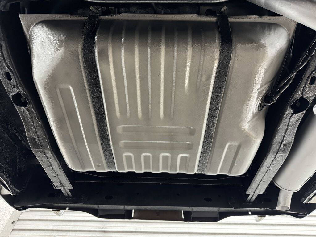 1976 Lincoln Mark IV 24