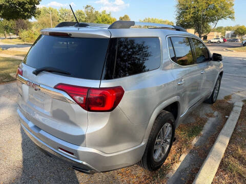 2017 GMC Acadia Denali