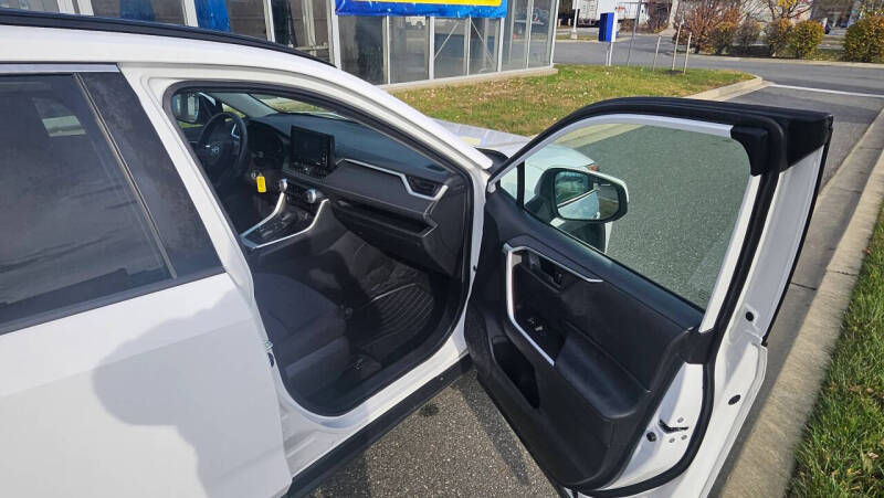 2021 Toyota RAV4 Hybrid LE