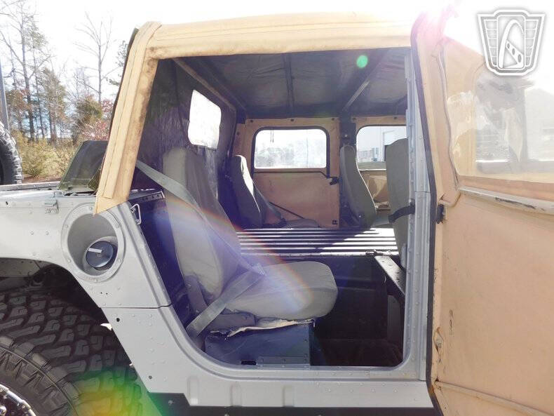 1999 AM General Hummer