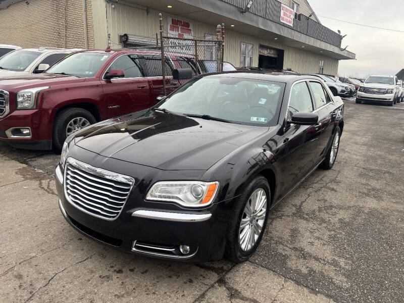 2013 Chrysler 300 Base's photo