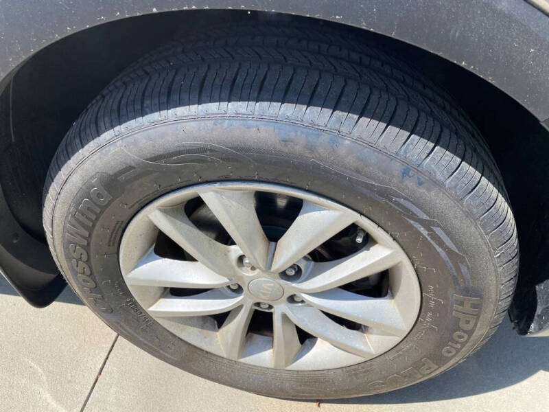 2017 Kia Sorento LX