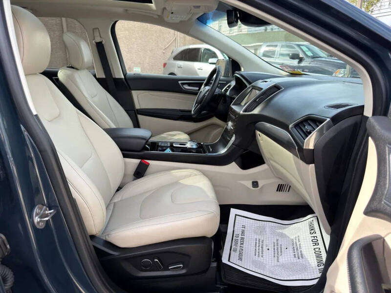 2019 Ford Edge Titanium