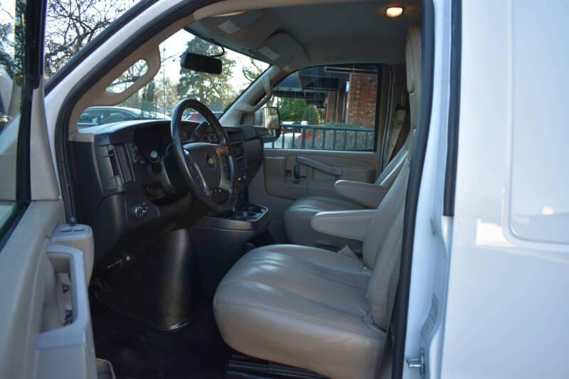 2017 Chevrolet Express 2500