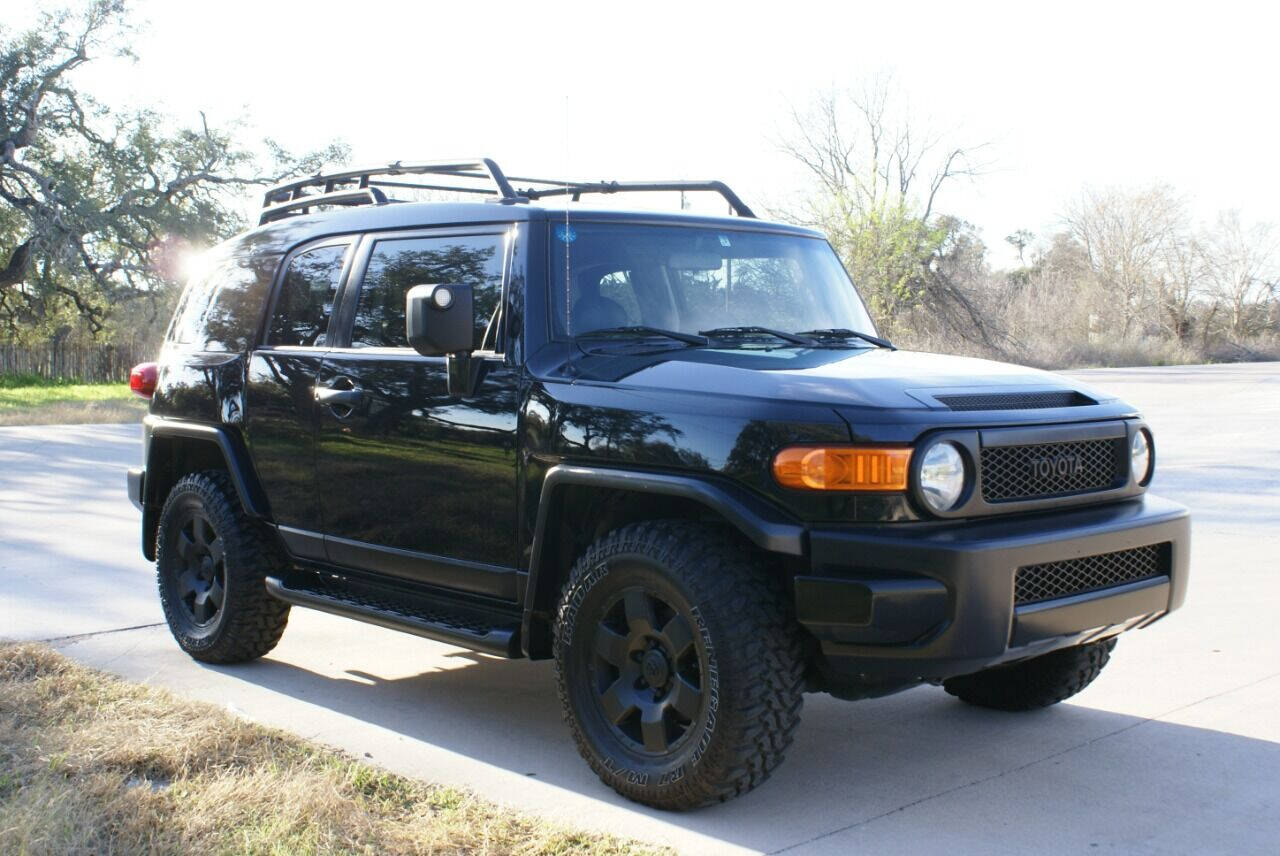 2007 Toyota FJ Cruiser for sale at 4.0 Motorsports in Austin, TX