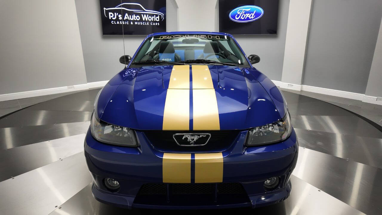 2004 Ford Mustang 8