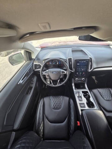 2024 Ford Edge Titanium