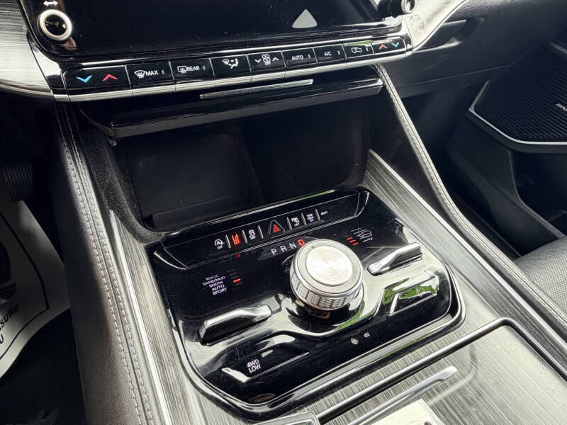 2023 Jeep Wagoneer L Series III