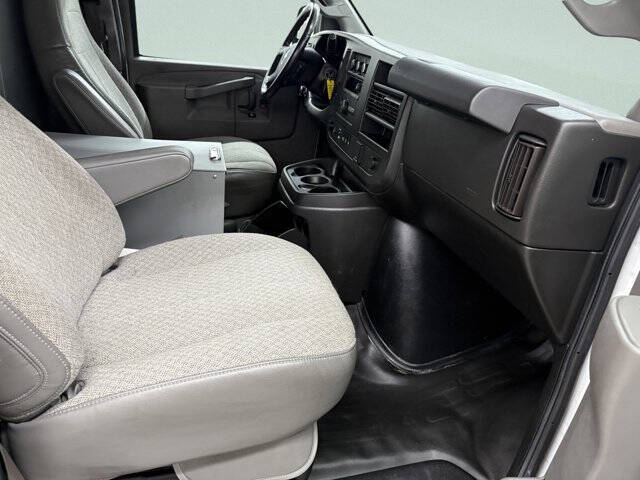 2021 Chevrolet Express 2500